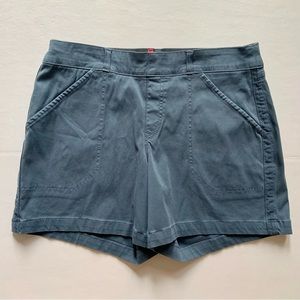 Spanx Twill Shorts Womens Large Stonewash Blue Gray Stretch Cotton 6” Pull On